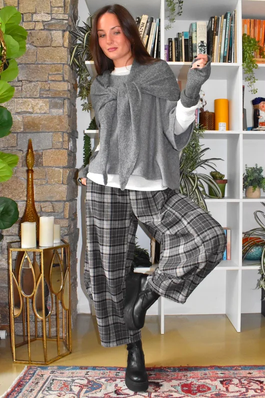 Patrick Plaid Brushed Cotton 7/8 Barrel Pant Grey